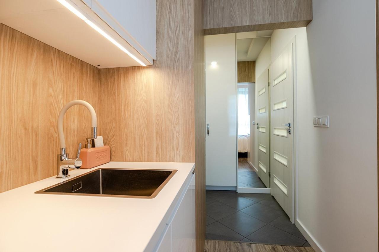 Studio Wola Apartament Kasprzaka - Wifi + Smart Tv Varşova Dış mekan fotoğraf
