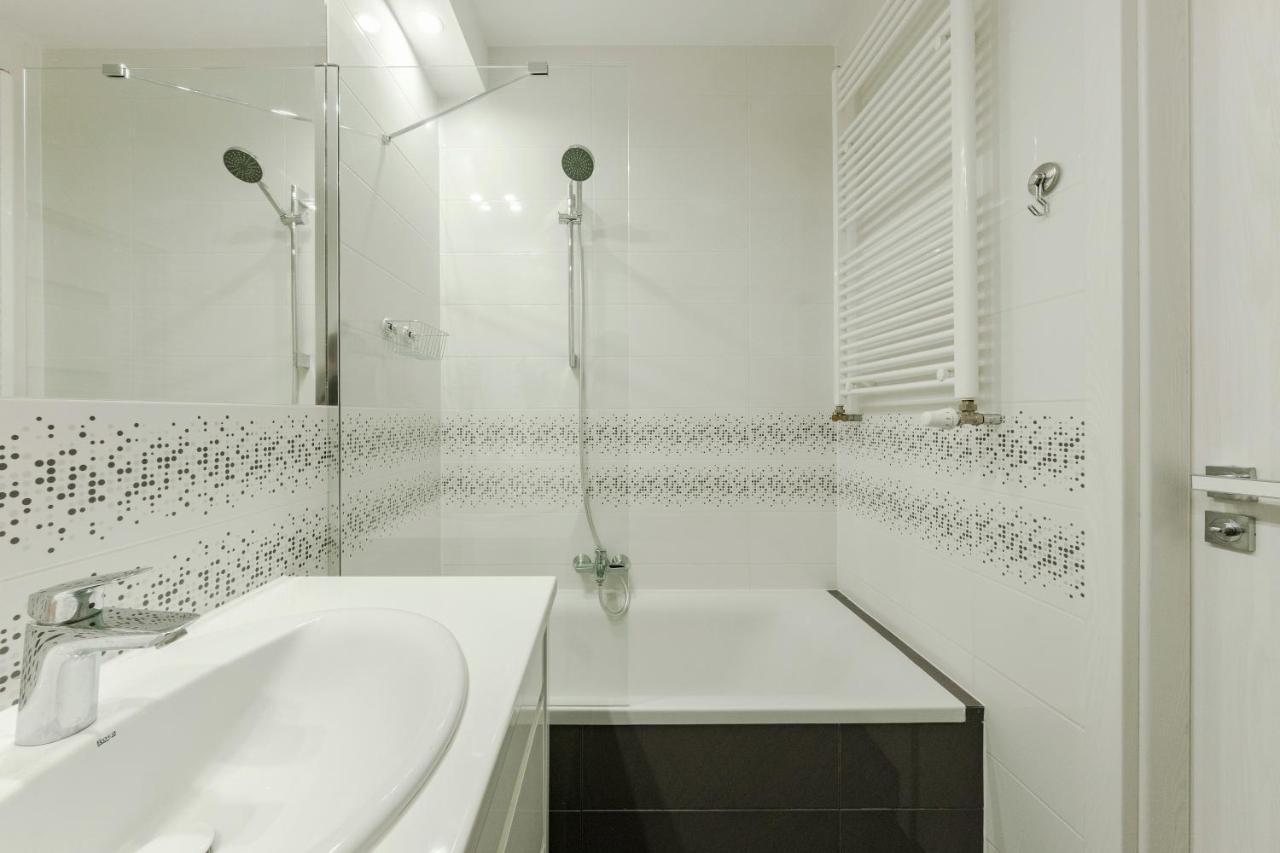 Studio Wola Apartament Kasprzaka - Wifi + Smart Tv Varşova Dış mekan fotoğraf